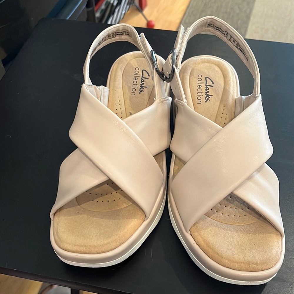 Clarks Clara Cove Sandals